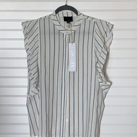 Lumiere Short Sleeve Button Down Shirt - Picture 2 of 5